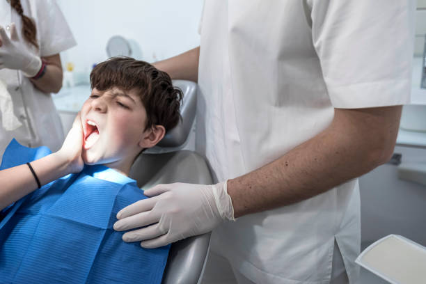 Best Tooth Infection Emergency Dentist  in Hales Corners, WI